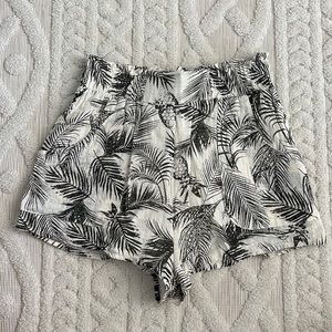 Olivaceous Gauzy Tropical Shorts Small
